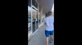 Heartwarming surprise: Hair stylist gets puppy at work