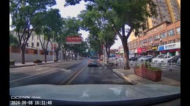 China: A Heartwarming Act of Kindness on the Roadside