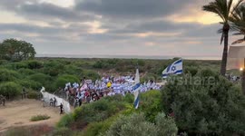 Israel: Thousands of Israelis gather outside Prime Minister Netanyahu's mansion, demanding his resignation for opposing a ceasefire that could enable an exchange deal with Gaza's resistance
