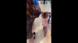 'LEAVE ME LONE MATE' - Toddler asserts authority during hilarious family outing