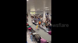 UK: Travel Chaos At Manchester Airport After Major Power Cut 3