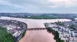 Rescue efforts underway amid heavy rain in east China
