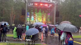 Latvians celebrate annual Midsummer Festival