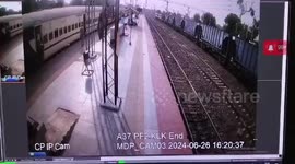 Heroic railway staff saves elderly passenger at station in eastern India