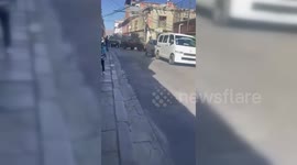 Bolivia: In La Paz, Bolivian military forces block central streets