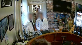 Fraudsters escape with cash after fake gold con caught on CCTV