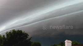 Stunning shelf cloud formation over Wauseon, Ohio