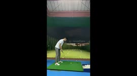Golf newbie's iron club mishap