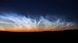 Stunning Time Lapse Of Noctilucent Clouds (Night Shining Meteor Clouds) Over UK This Week