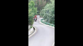 Newlyweds joyfully ride home with “Happiness” sign in China