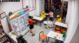 Kind-hearted delivery drivers in China step in to comfort crying baby for restaurant owner during busy period