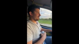 Car dashboard pizza tutorial: Fiat Doblò comedy