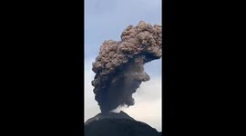 Indonesia's Mount Lewotobi erupts