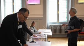 People vote in Paris in France's 30 June elections