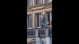 Window cleaner puts himself in danger at Slug & Lettuce Leeds