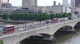 UK auto leader urges avoiding