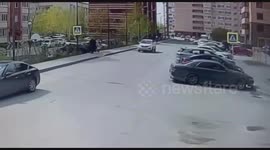 7-year-old boy hit by car in Tyumen at unregulated crossing