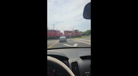 Three-Legged Man Is Confusing Sight