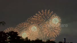 US: Macy’s Fireworks Light Up NYC Skyline To Celebrate Independence Day 6