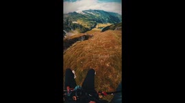 Mountain speed flying: following the way of water