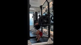 Weightlifting rescue: a dramatic save at Incheon gym!