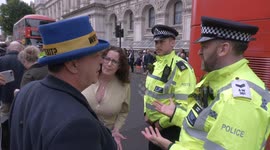 “We have a right to say goodbye to these tos*ers” - EU activist threatened with arrest as Sunak leaves and Starmer arrives