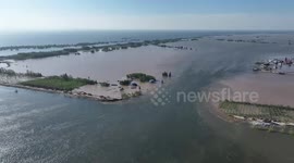 Rescue operations continue after dike breach in central China
