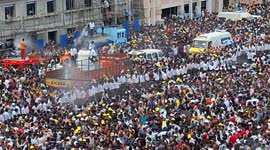 Devotees Form 'Human Corridor' to Make Way for Ambulance at Puri Rath Yatra