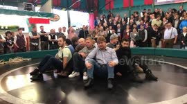 Teufelsrad hilarious fail at Munich Oktoberfest. See man get knocked off by giant ball.