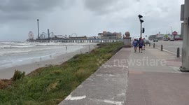 Hurricane Beryl Galveston Seawall Blvd and Pleasure Peir storm wave footage 7/7/2024