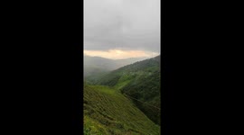 VISTA DE MONTAÑAS Y ATARDECER EN CLIMA FRIO A 11° APROXIMADAMENTE.
