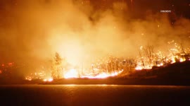 USA: Oroville Thompson Fire Overnight Footage