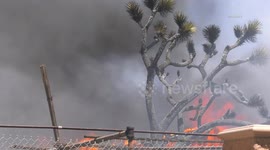 USA: Lancaster Lee Fire Erupts in Lancaster Damages Homes