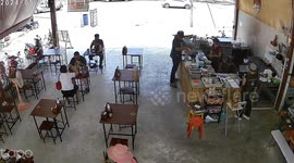 Super chef saves choking customer and waiter having fit in the same day