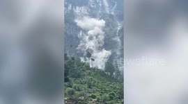 Massive landslide crashes down mountain in northern India, leaving road closed