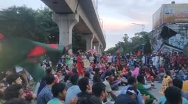 Bangladesh: Students blocked roads and railways demanding quota system reformation in public services