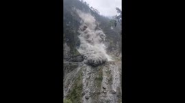 Mountain collapses onto highway in India