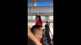 Flight crews surprise passenger on his birthday