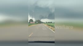 United States: Dramatic Tornado Footage Near Mount Vernon
