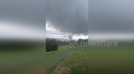 United States: Spectacular Tornado Formation Caught on Camera in Eden, NY