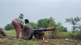 India: 26-year-old young boy made a junk to unique moveing Tank in Bihar