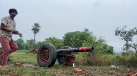 India: 26-year old young boy made a junk to unique moveing Tank in Bihar