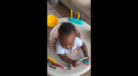 Mom's fun attempt to teach baby to say 'mama' ends with 'dada'