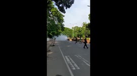 Police clash with Dhaka University students over quota protests