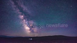 Timelapse reveals spectacular views of Milky Way above China