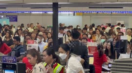 Microsoft outage leaves passengers waiting at check-in counters at Bangkok airport