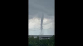Massive waterspout on Lake Pontchartrain near Madisonville