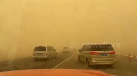 Powerful sandstorm turns sky yellow, significantly reducing visibility in northwestern China