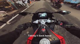 A True example of  good human , A good smartian comes and saves the day as he comes and tell me i have money hanging out of my pocket ,