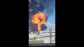 Explosion at Tainan Resin Factory sends massive fireball into sky